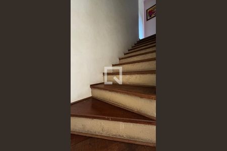 Escada de casa à venda com 3 quartos, 257m² em Parque Capuava, Santo André