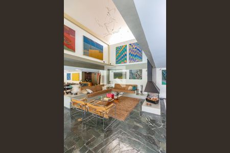 Casa à venda com 3 quartos, 600m² em Jardim Marajoara, São Paulo