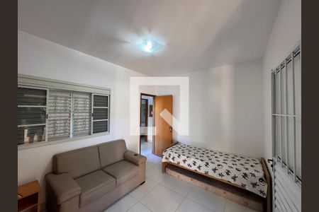 Sala de casa para alugar com 1 quarto, 55m² em Guaratiba, Rio de Janeiro
