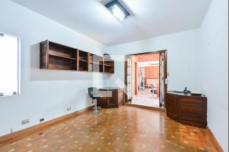 Casa à venda com 3 quartos, 250m² em Jardim da Gloria, São Paulo