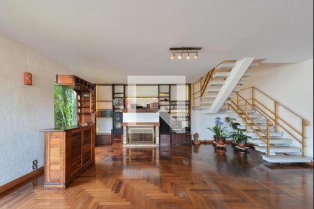 Casa à venda com 3 quartos, 250m² em Jardim da Gloria, São Paulo