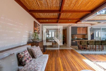 Casa de Condomínio à venda com 3 quartos, 300m² em Jardim Morumbi, São Paulo
