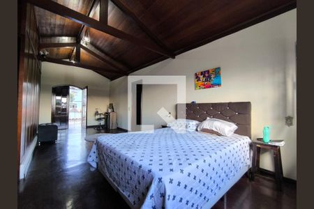 Casa à venda com 4 quartos, 303m² em Floramar, Belo Horizonte