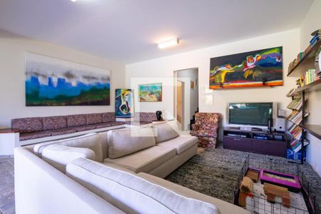 Casa à venda com 4 quartos, 483m² em Jardim Guedala, São Paulo