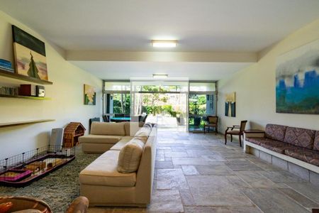 Casa à venda com 4 quartos, 483m² em Jardim Guedala, São Paulo