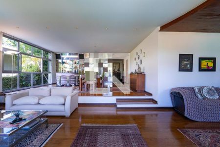 Casa à venda com 4 quartos, 483m² em Jardim Guedala, São Paulo