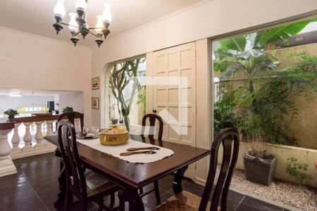 Casa à venda com 5 quartos, 312m² em Jardim Leonor, São Paulo