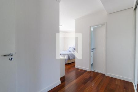 Apartamento à venda com 4 quartos, 243m² em Vila Sofia, São Paulo