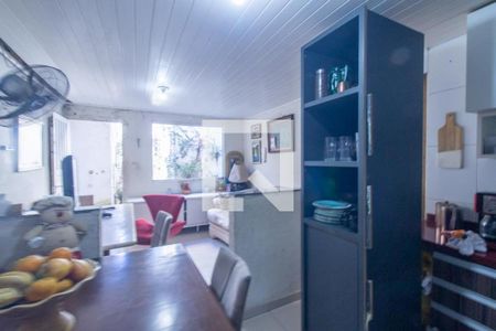 Cozinha de casa à venda com 6 quartos, 140m² em Novo Mundo, Curitiba