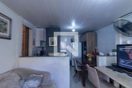 Sala de casa à venda com 6 quartos, 140m² em Novo Mundo, Curitiba