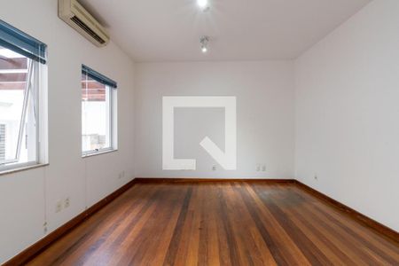 Casa à venda com 4 quartos, 171m² em Vila Anglo Brasileira, São Paulo