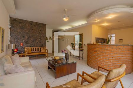 Casa à venda com 7 quartos, 300m² em Cambuí, Campinas