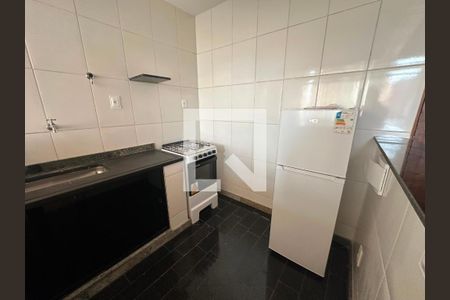 Cozinha de apartamento para alugar com 2 quartos, 70m² em Funcionários, Belo Horizonte
