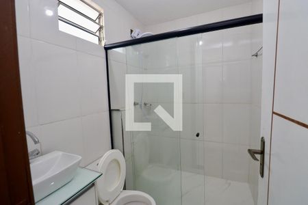 Banheiro de casa para alugar com 1 quarto, 70m² em Piatã, Salvador