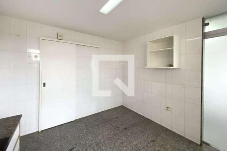 Apartamento à venda com 4 quartos, 110m² em Sagrada Família, Belo Horizonte