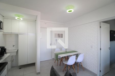 Sala / Cozinha de apartamento para alugar com 1 quarto, 29m² em Vila Pauliceia, São Paulo