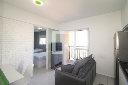 Sala / Cozinha de apartamento para alugar com 1 quarto, 29m² em Vila Pauliceia, São Paulo