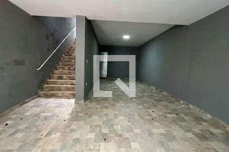 Casa à venda com 2 quartos, 153m² em Jardim Ester Yolanda, São Paulo