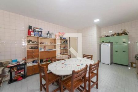 Casa à venda com 3 quartos, 200m² em Jardim das Acacias, São Paulo