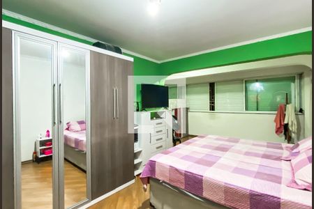 Suite  de casa à venda com 4 quartos, 490m² em Vila Granada, São Paulo