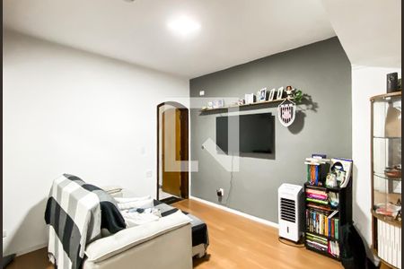 Corredor  de casa à venda com 4 quartos, 490m² em Vila Granada, São Paulo