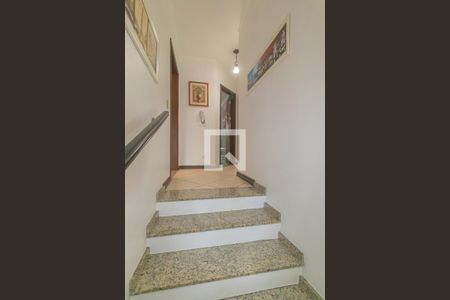 Escada de casa à venda com 4 quartos, 345m² em Marechal Rondon, Canoas
