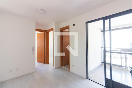 Sala e Cozinha  de apartamento para alugar com 2 quartos, 38m² em Centro, Osasco