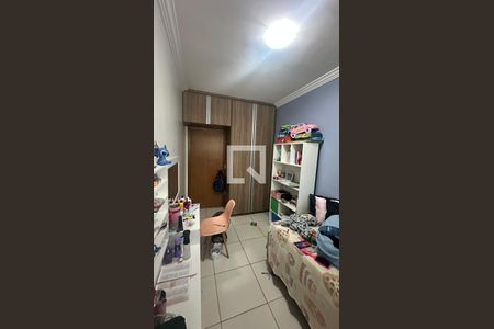 Quarto de casa para alugar com 3 quartos, 90m² em Jardim Vitoria, Belo Horizonte