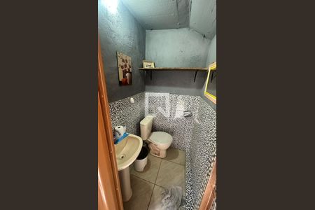 Banheiro de casa para alugar com 3 quartos, 90m² em Jardim Vitoria, Belo Horizonte
