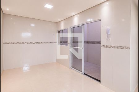 Cozinha de casa de condomínio à venda com 2 quartos, 76m² em Vila Marieta, São Paulo