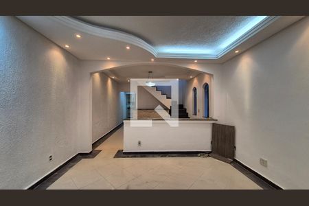 Sala de casa para alugar com 3 quartos, 227m² em Jardim Irene, Santo André
