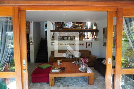 Sala de casa de condomínio à venda com 2 quartos, 320m² em Residencial Tres (alphaville), Santana de Parnaíba