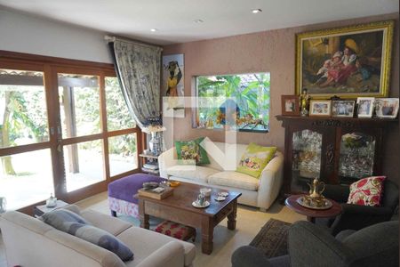 Sala de casa de condomínio à venda com 2 quartos, 320m² em Residencial Tres (alphaville), Santana de Parnaíba