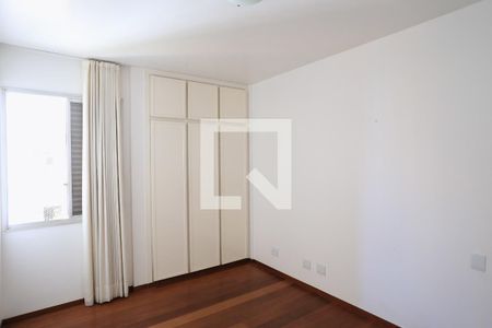 Suíte de apartamento para alugar com 3 quartos, 120m² em Savassi, Belo Horizonte