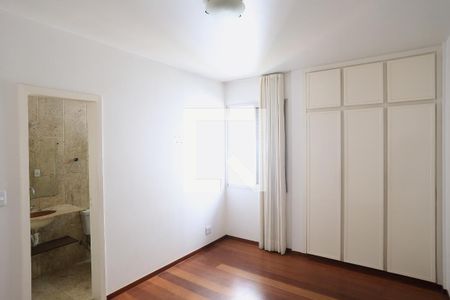 Suíte de apartamento para alugar com 3 quartos, 120m² em Savassi, Belo Horizonte