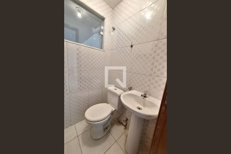 Banheiro de casa para alugar com 2 quartos, 95m² em Jardim Primavera, Duque de Caxias