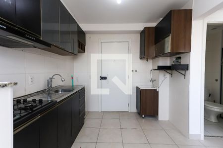 cozinha de apartamento para alugar com 2 quartos, 35m² em Parque Munhoz, São Paulo