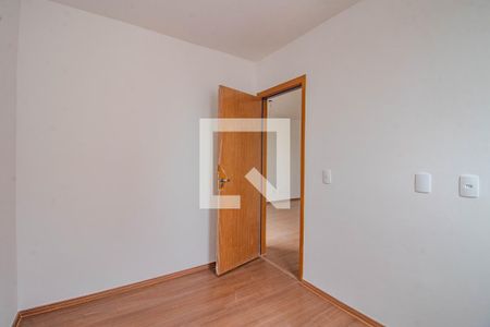 Quarto 1 de apartamento para alugar com 2 quartos, 44m² em Jardim Itu, Porto Alegre