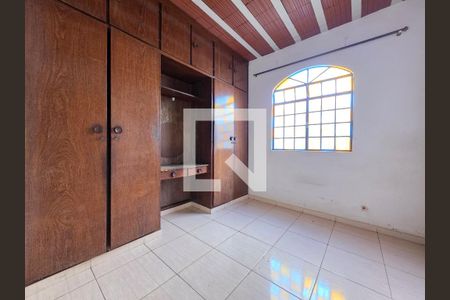 Quarto 2 de casa à venda com 3 quartos, 184m² em Concórdia, Belo Horizonte