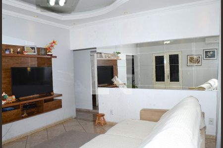 Sala 1 de casa para alugar com 5 quartos, 300m² em Ouro Minas, Belo Horizonte