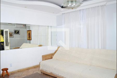 Sala 1 de casa para alugar com 5 quartos, 300m² em Ouro Minas, Belo Horizonte