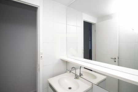 Banheiro de apartamento para alugar com 3 quartos, 62m² em Vila Guilherme, São Paulo