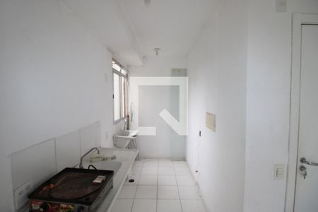 Sala / Cozinha / Área de Serviço de apartamento para alugar com 2 quartos, 39m² em Vila Popular, São Paulo