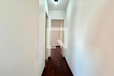 Corredor de casa de condomínio para alugar com 2 quartos, 65m² em Americanópolis, São Paulo