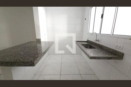 Sala e Cozinha de casa para alugar com 2 quartos, 140m² em Penha de França, São Paulo