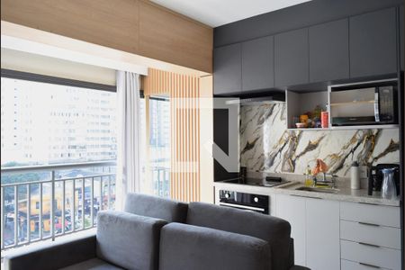 Sala/Cozinha Integrados de apartamento para alugar com 2 quartos, 45m² em Pinheiros, São Paulo