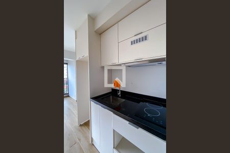 Cozinha e Área de Serviço de kitnet/studio para alugar com 1 quarto, 31m² em Pompeia, São Paulo