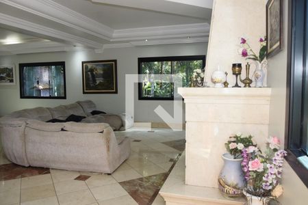 Sala de casa para alugar com 6 quartos, 800m² em Chácaras Uirapuru, Embu das Artes