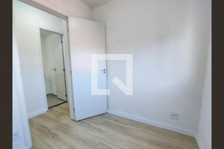 Quarto 1 de apartamento para alugar com 2 quartos, 45m² em Jardim São Luís, São Paulo