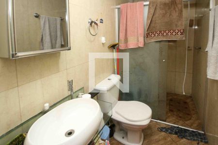 Banheiro de casa à venda com 5 quartos, 105m² em Parque dos Bancarios, São Paulo